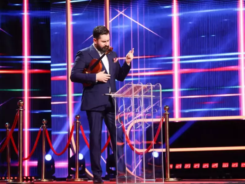 iubitul-iuliei-albu-la-iumor-2