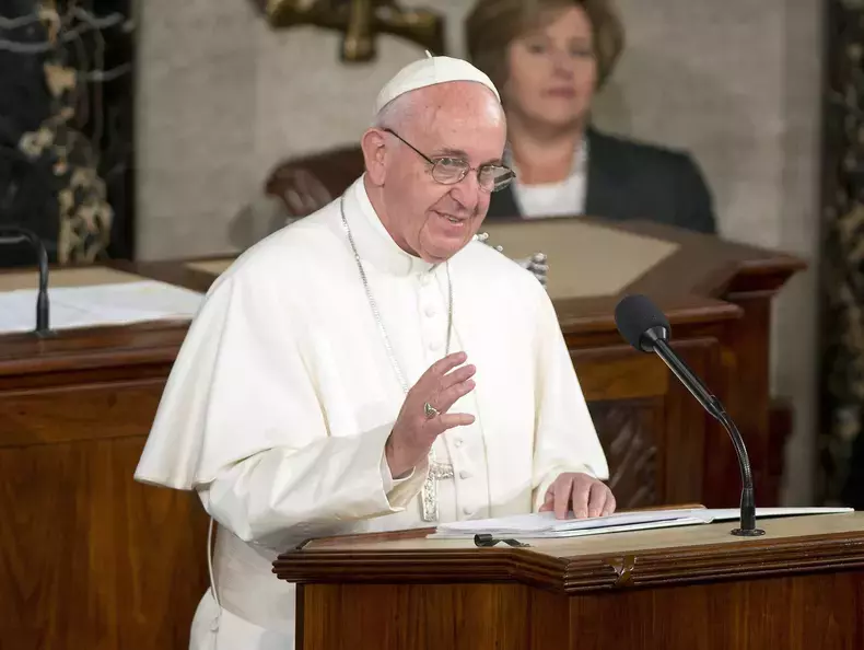 hepta_8316780-1-scaled