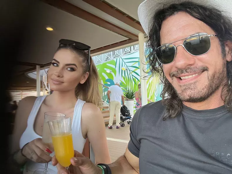 Mario-Cimarro-va-deveni-tata-pentru-prima-data-3