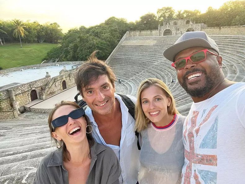 Cabral-a-ramas-singur-in-Republica-Dominicana-2