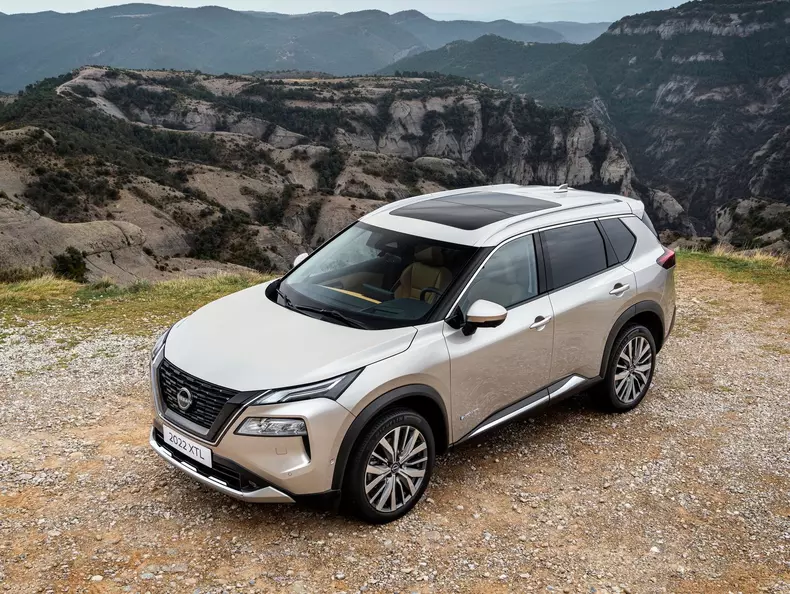 Nissan-X-Trail-2023-1600-01