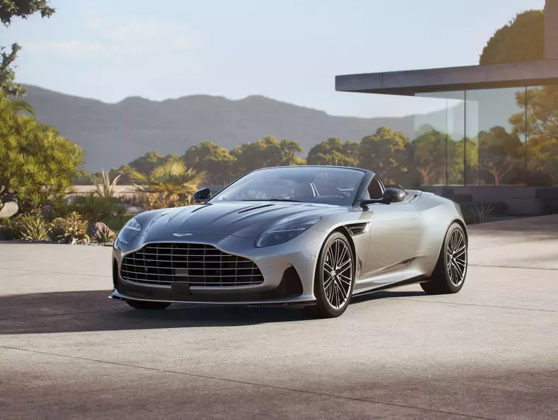 Aston_Martin-DB12_Volante-2024-1600-03