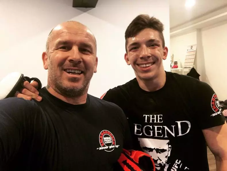 27-viata-lui-mihai-fiul-lui-catalin-zmarandescu-in-afara-custii-mma-1