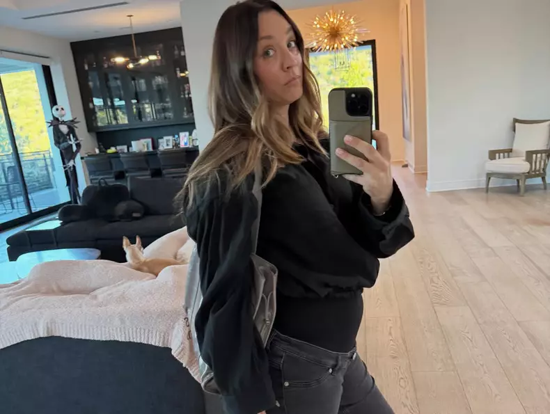 Kaley Cuoco însărcinată cu al doilea copil (7)