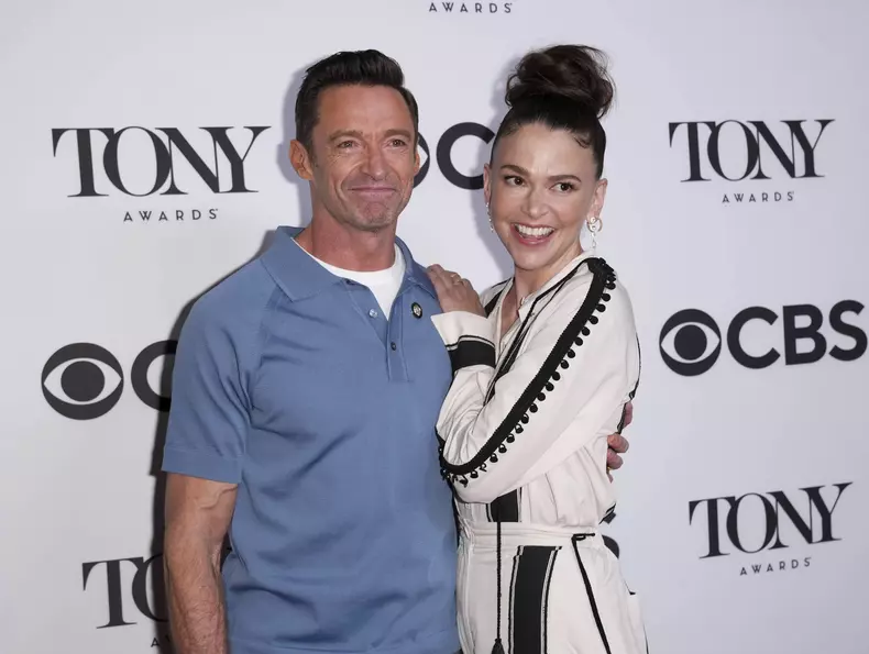 Hugh Jackman and Sutton Foster romance rumors swirl - 10/25/24