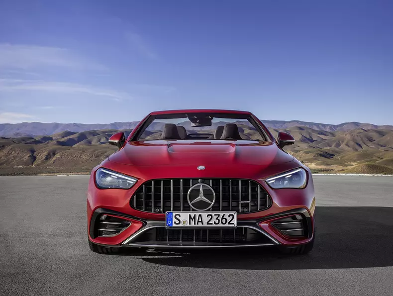 Das neue Mercedes-AMG CLE 53 4MATIC+ Cabriolet

The new Mercedes-AMG CLE 53 4MATIC+ Cabriolet