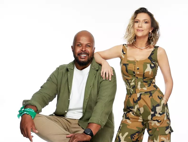 Adela-Popescu-Cabral-Sunt-celebru-scoate-ma-de-aici-1-1