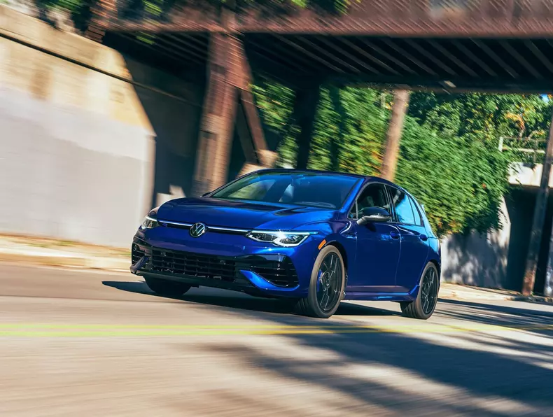 Volkswagen-Golf_R_20th_Anniversary_Edition-2022-1600-0a