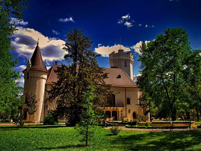 castelul Karolyi, locul din România care atrage anual peste 50.000 de turiști (2)