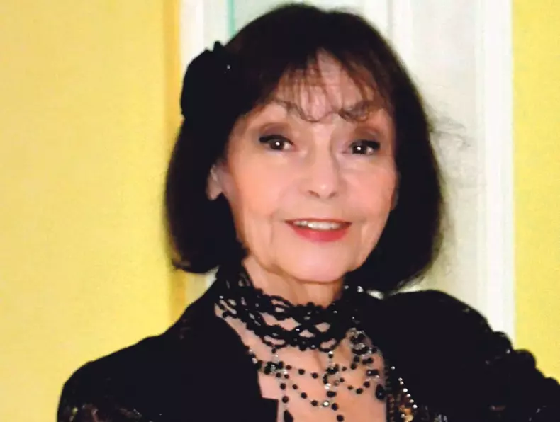 artista Marina Voicu