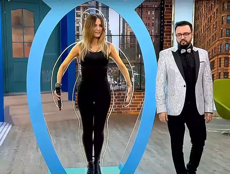 anca-turcasiu-a-refacut-scena-din-miss-litoral-6