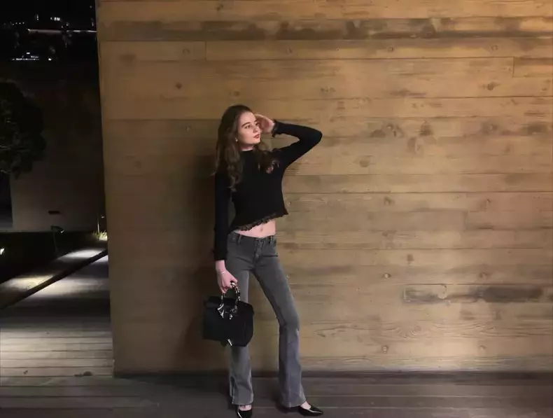 irina-columbeanu-si-monica-gabor-in-malibu-2