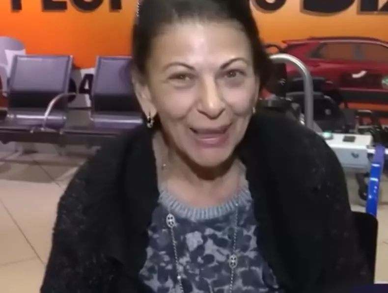 elena carstea a revenit