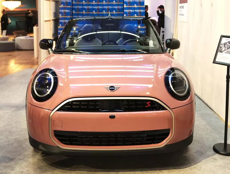 P90583298_highRes_the-all-new-mini-con