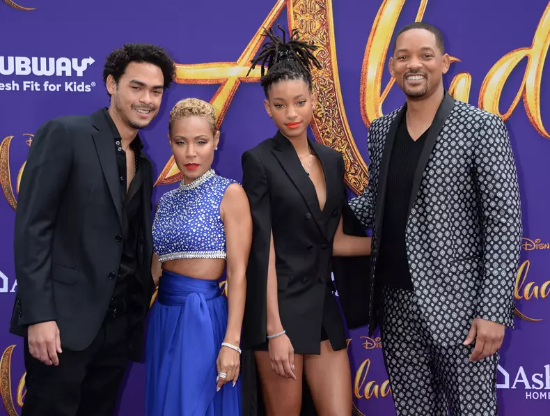 Will, Jada Pinkett, Willow și Trey Smith (Trey - fiul actorului din primul mariaj)