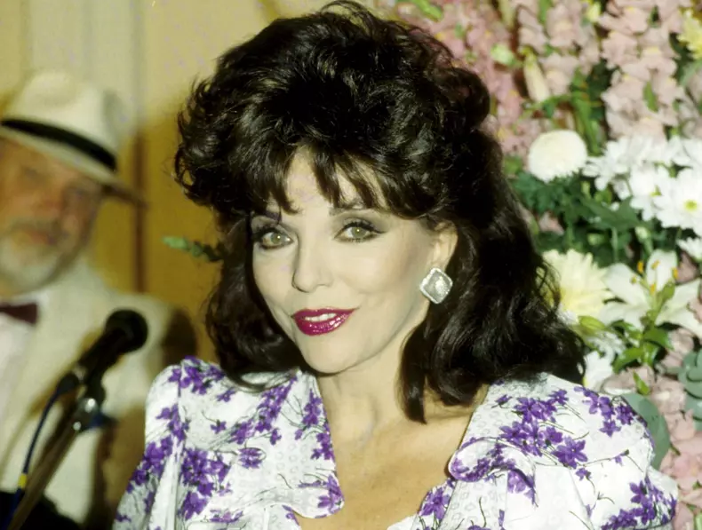 Joan Collins arată mai bine ca oricând la 89 de ani