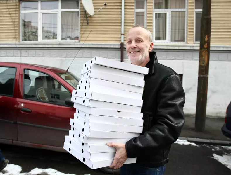 Andrei Gheorghe a livrat pizza la DNA, in 2015