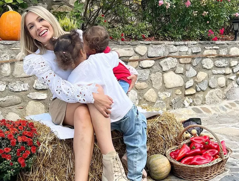 Andreea și Cabral Ibacka au amânat petrecerea aniversară a fiului lor. Ce au pățit la tăierea moțului lui Tiago