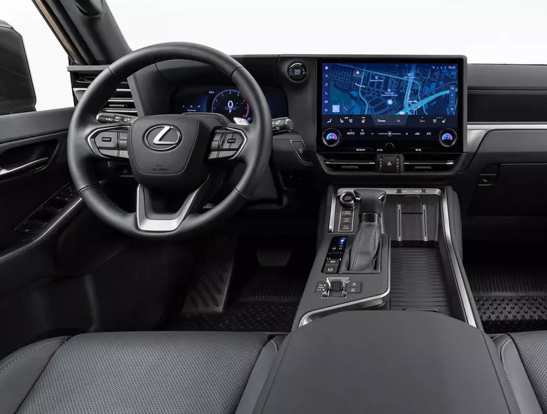 mLexus GX 550_interior_overtrail-028-648229550cead
