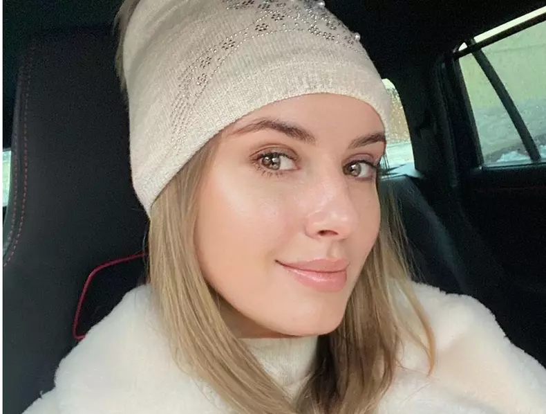 Daiana-Anghel-acuzata-ca-a-furat-continut-de-pe-paginile-din-strainatate-3