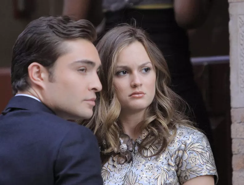 On Set of 'Gossip Girl' Filming in New ork City