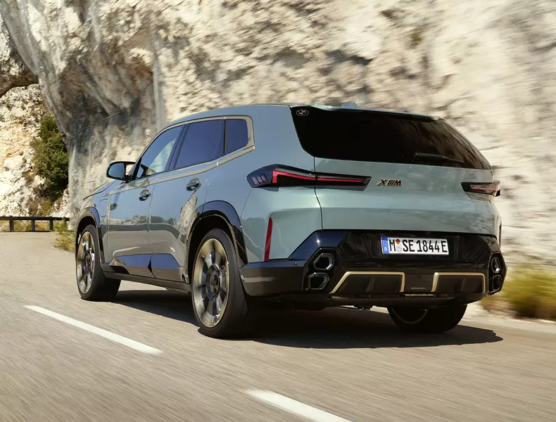 P90478680_highRes_the-first-ever-bmw-x