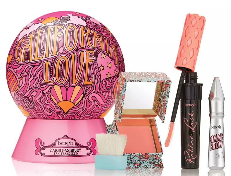 Set blush, mascara, gel sprâncene, Benefit, Galifornia Love, 139 lei, disponibil Sephora