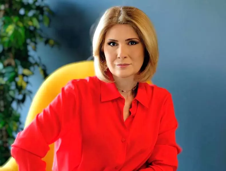 alessandra-stoicescu-46-de-ani