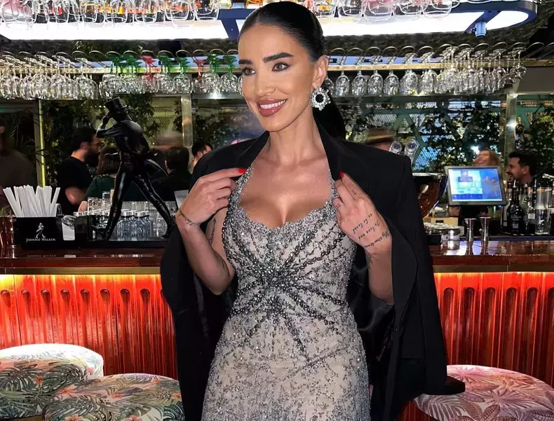 adelina-pestritu-bani-instagram