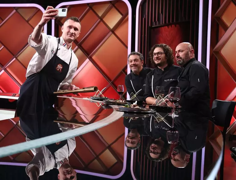 chefi-la-cutite-2023.-cine-este-laurentiu-neamtu-cutitul-de-aur-al-lui-florin-dumitrescu-2