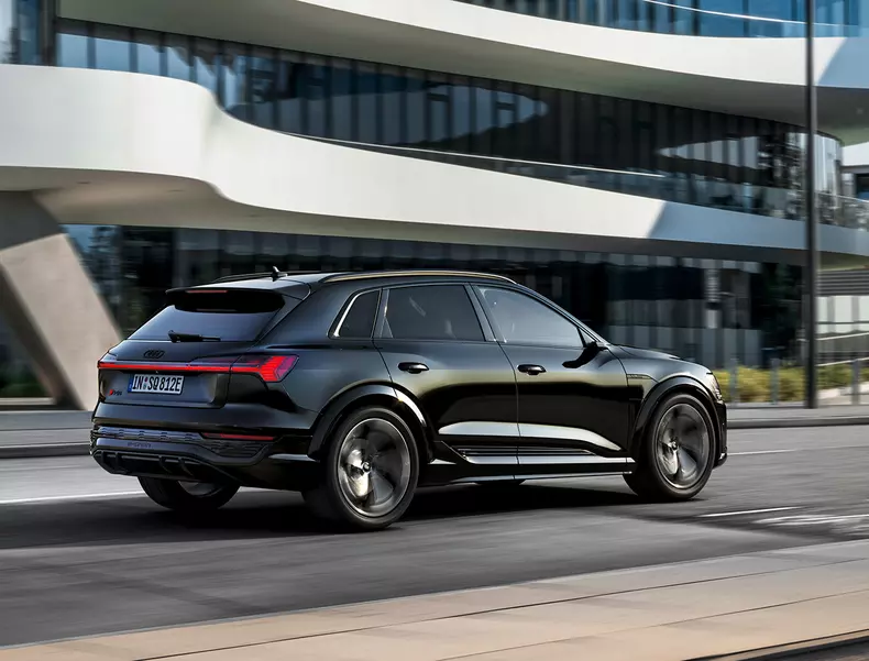 Audi SQ8 e-tron quattro