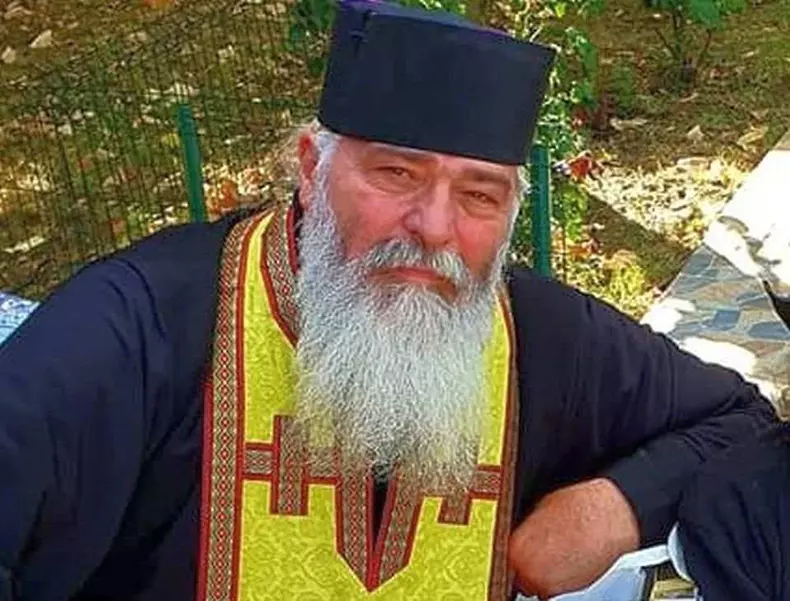 preotul calistrat a lovit doua femei