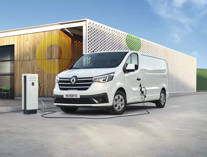 RENAULT TRAFIC VAN E-TECH (F82 HEV)