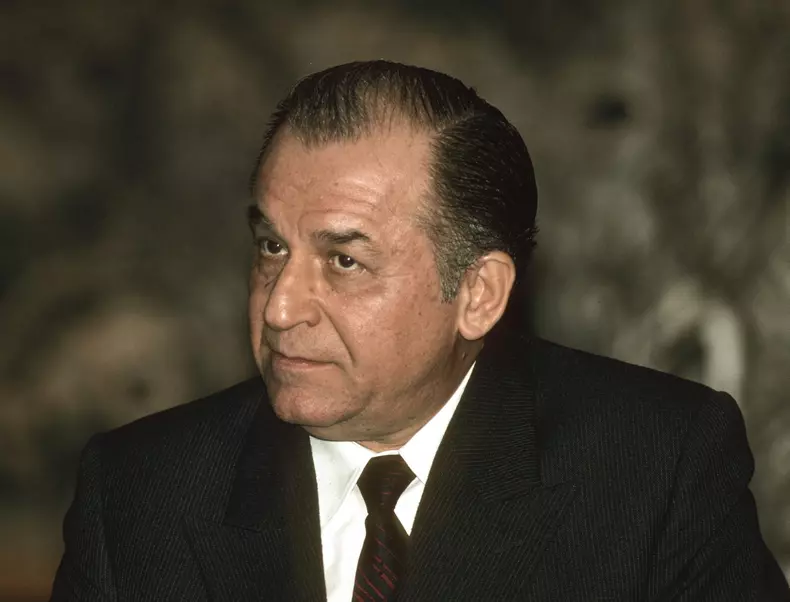Ion Iliescu in China