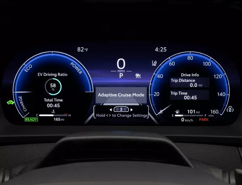 Toyota-Crown-2023-1600-2f