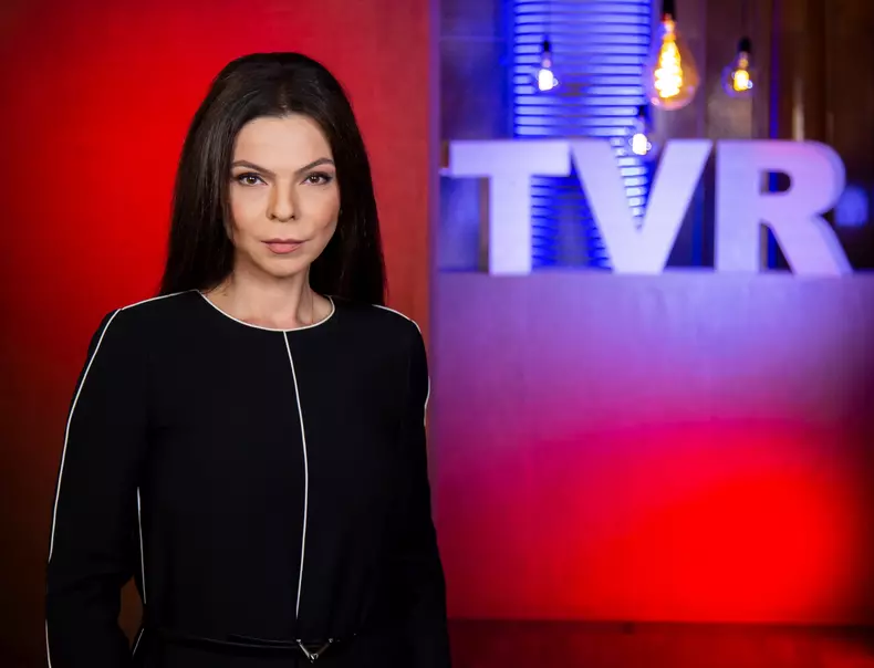 Mirela-Nagat-Dincolo-de-alb-si-negru