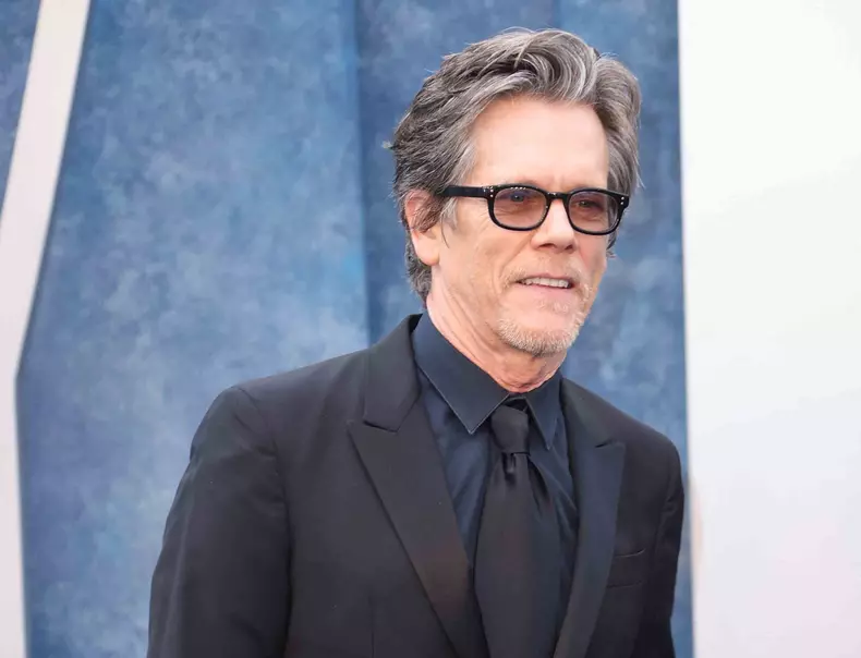 Kevin Bacon a recreat celebrul dans din filmul „Footloose”.