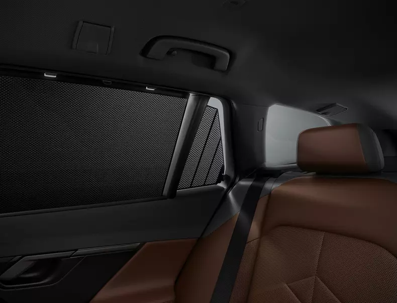 web_P90536905_highRes