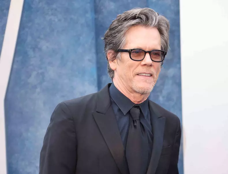 Kevin Bacon a recreat celebrul dans din filmul „Footloose”.
