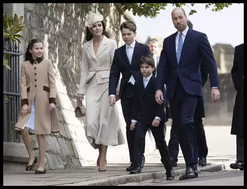 kate-middleton-si-printul-william-alaturi-copii-la-slujba-de-paste-1-scaled