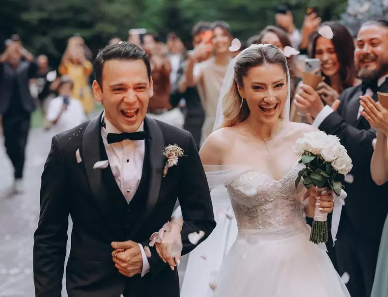 Actorul Cihan Șimșek (Ogulcan din „Totul pentru familia mea”) s-a însurat