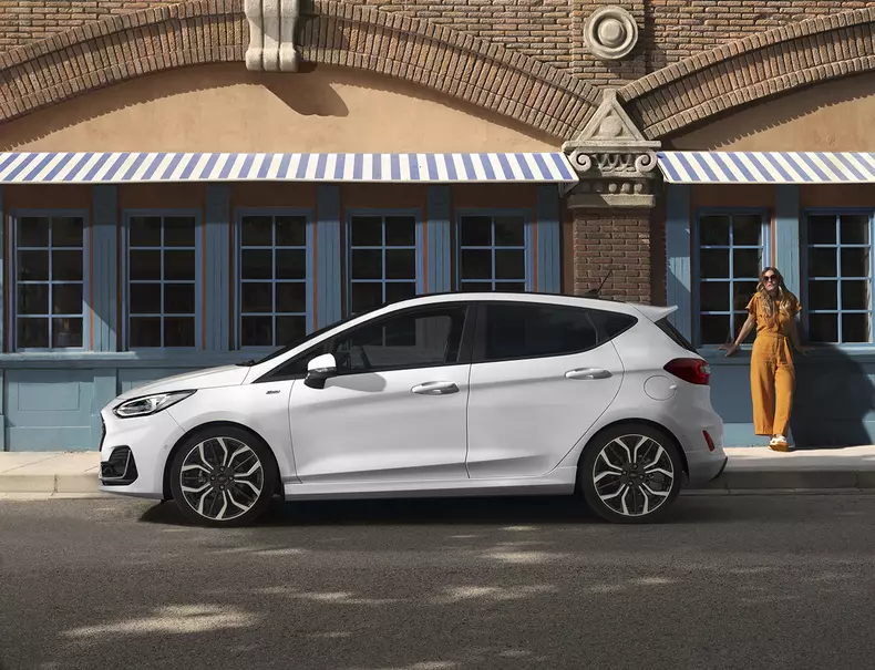 2021_FORD_FIESTA_ST-LINE_03