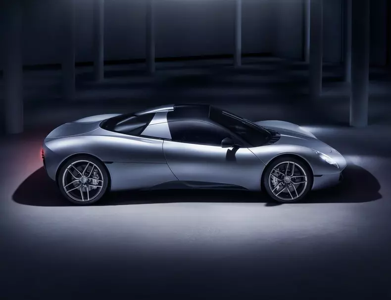 Gordon_Murray-T.33-2024-1600-04