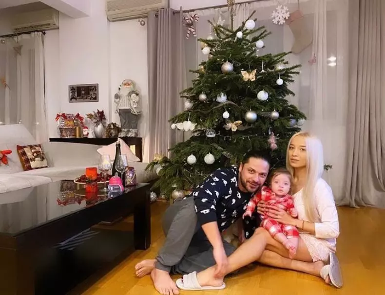 turta-fiicei-lui-augustin-viziru-petrecere-cu-lautari-si-vedete-din-showbiz-ce-a-ales-de-pe-tava-maria_18