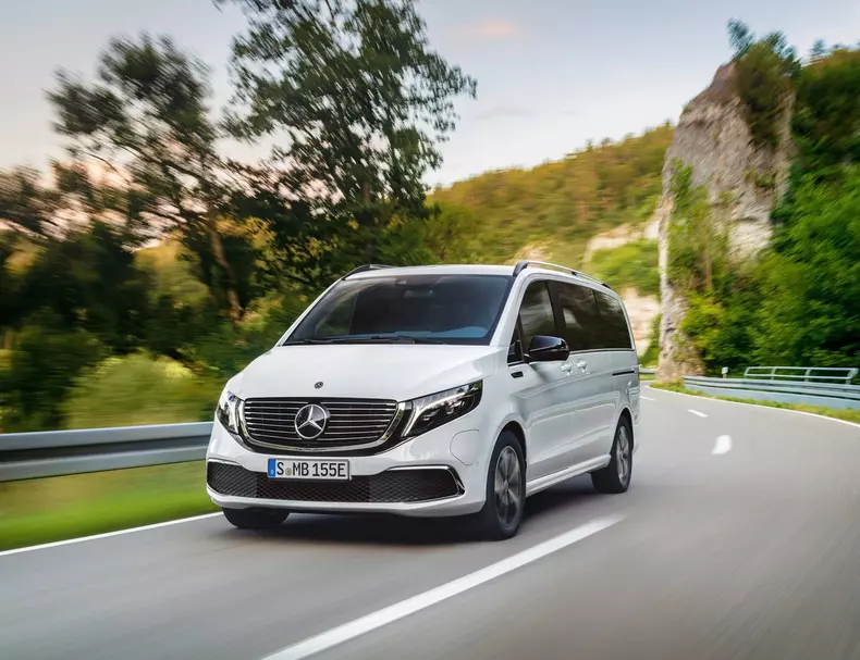 Mercedes-Benz-EQV-2020-1600-0a