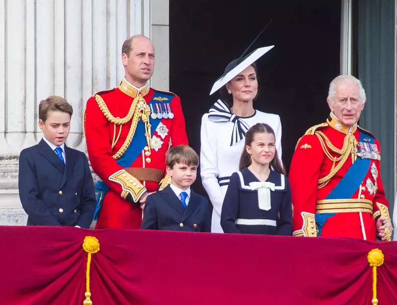 Cum îl pregătesc Kate Middleton și Prințul William pe Prințul George pentru a deveni rege (6)