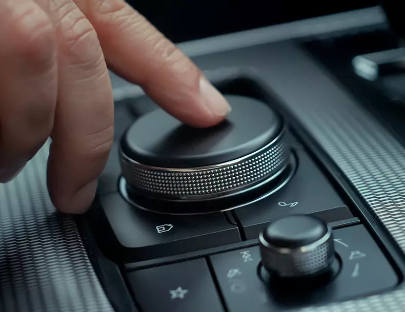 2022_mazdastories_personlisation_1x1_socialpost2b