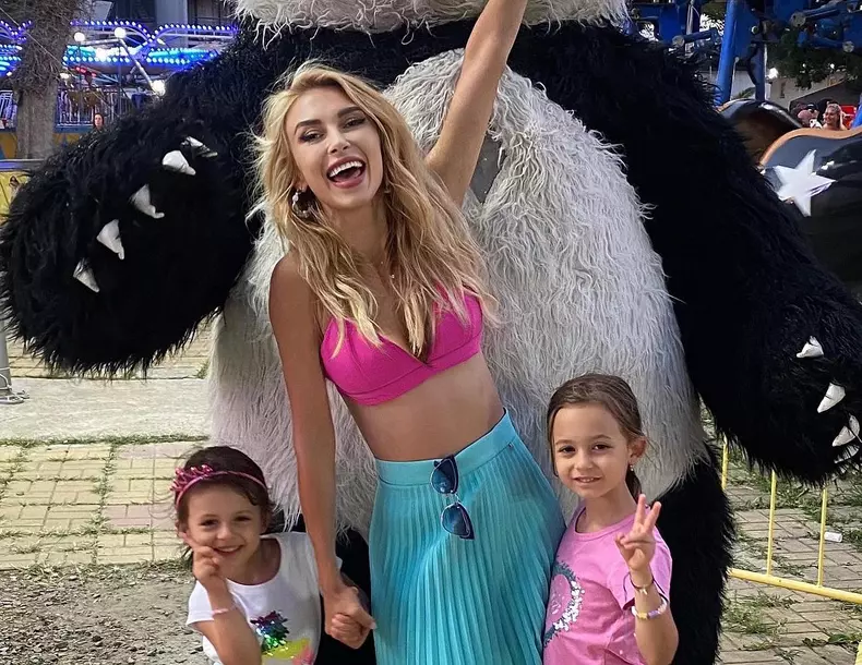 andreea-balan-george-burcea-si-fetitele-4