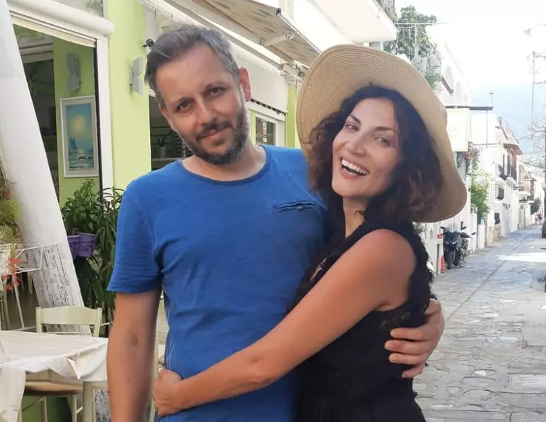 Ioana Ginghină, vacanţă în familie, în Spania şi în Grecia (8)