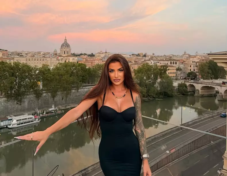 Bianca concurentă insula iubirii4